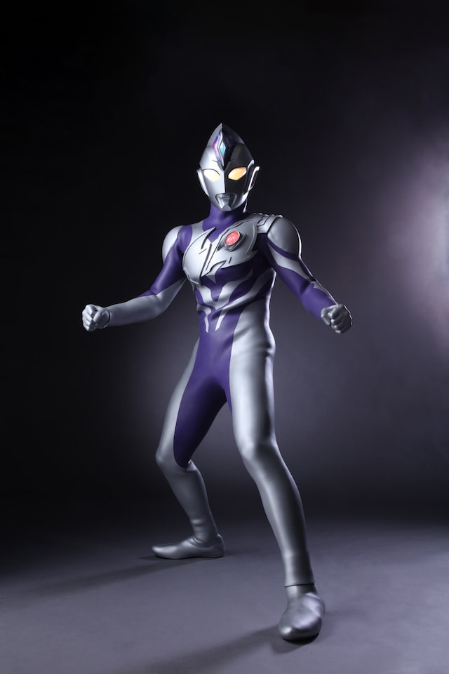 ウルトラマンディナス