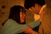 「連続ドラマW ギバーテイカー」場面写真