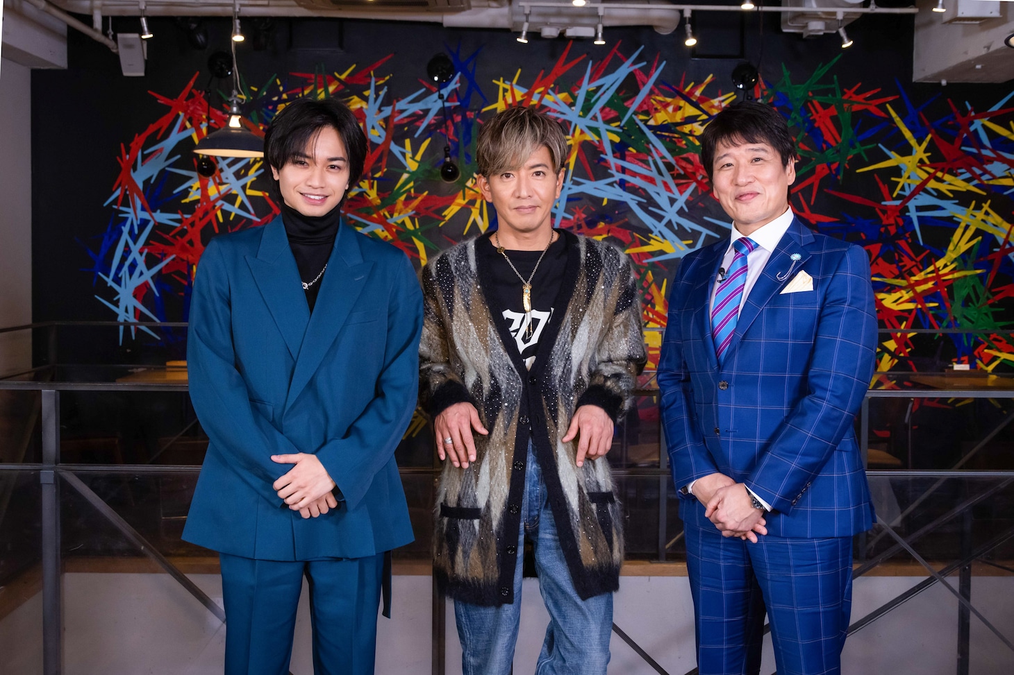 左から中島健人、木村拓哉、林修。