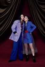 左から佐々木莉佳子、上國料萌衣。（写真：野田若葉 [TRON]）