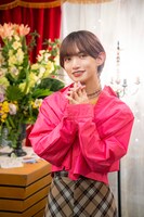 うにぴょ役のとまん。