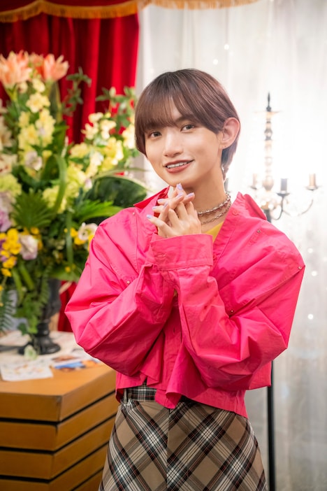 うにぴょ役のとまん。