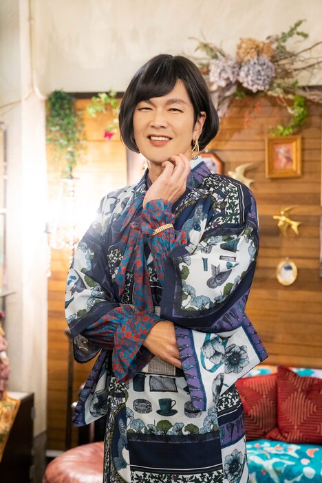 百恵役の丸山智己。