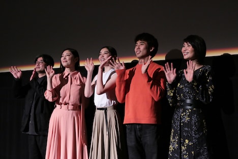 「あつい胸さわぎ」公開記念舞台挨拶の様子。