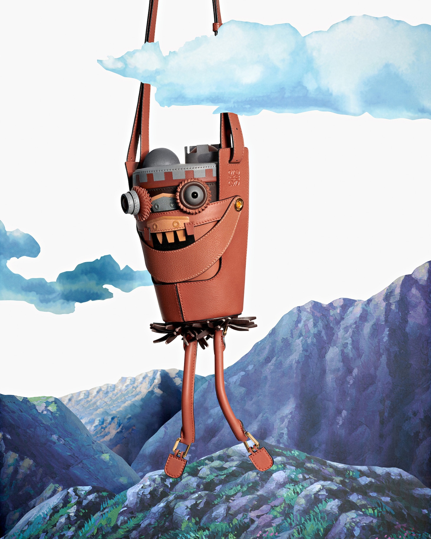 ロエベ×スタジオジブリ「ハウルの動く城」カプセルコレクションより。