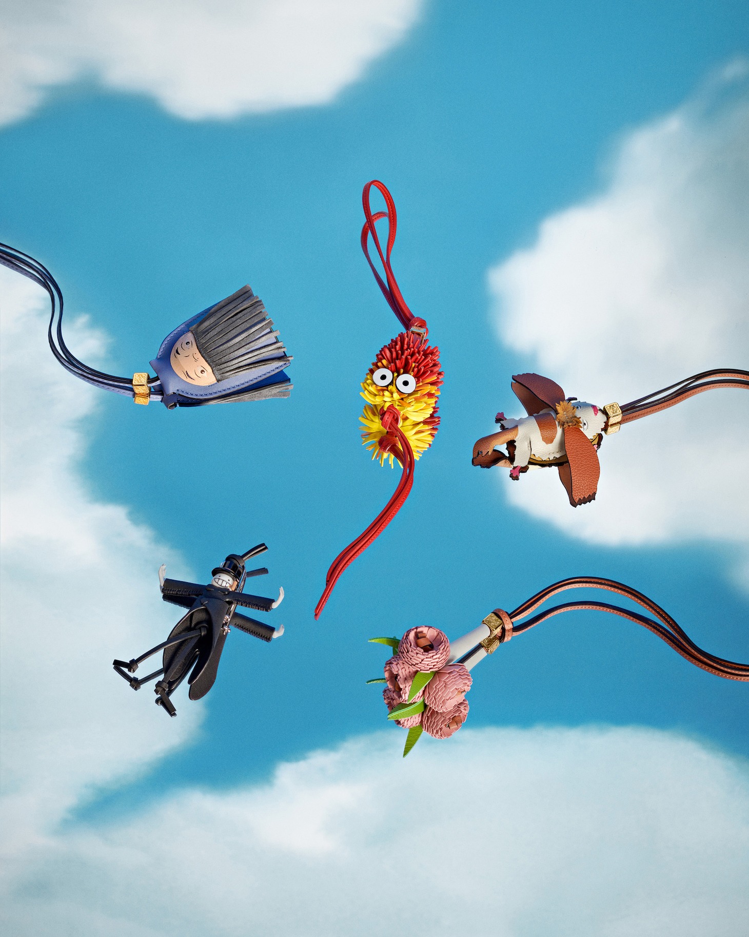 ロエベ×スタジオジブリ「ハウルの動く城」カプセルコレクションより。