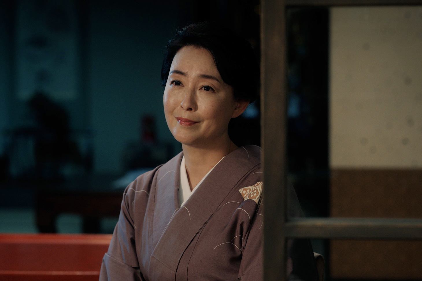 床嶋佳子演じる桑乃木愛子。