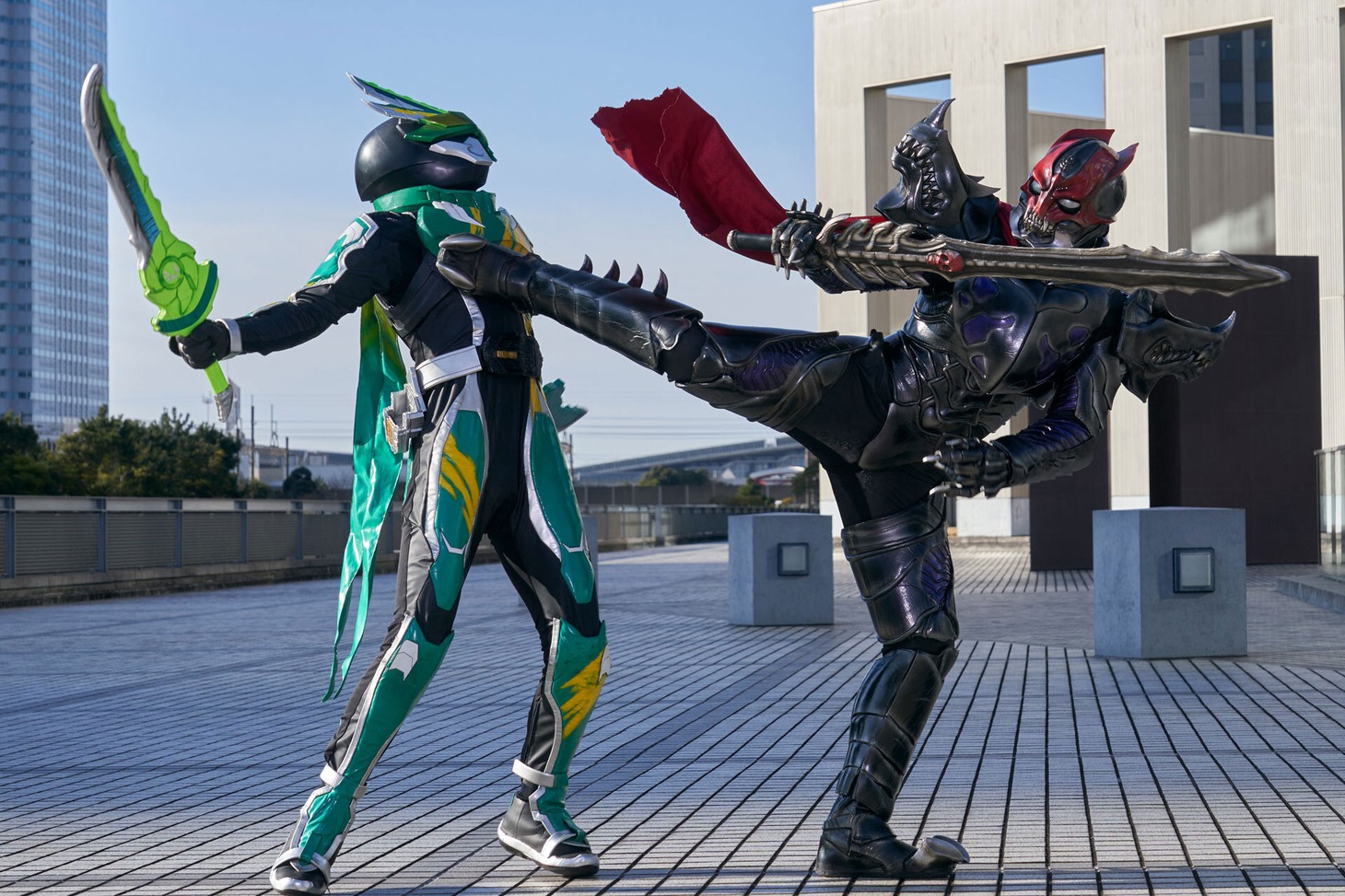 「仮面ライダーアウトサイダーズ ep.2 滅びの予兆とデザストの覚醒」場面写真