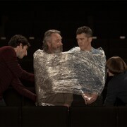 ラップぐるぐる巻きのアントニオ・バンデラス、「コンペティション」場面写真が到着