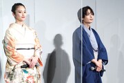 左から今田美桜、大西流星。