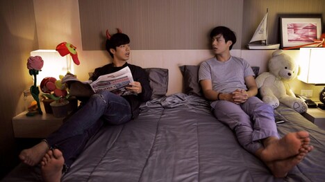 「LOVE LIE HIDE FAKE」場面写真