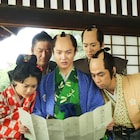 神木隆之介が殿様役「大名倒産」場面カット初公開、カトウシンスケと秋谷郁甫が出演