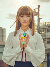 見上愛が演じる日下部日和。