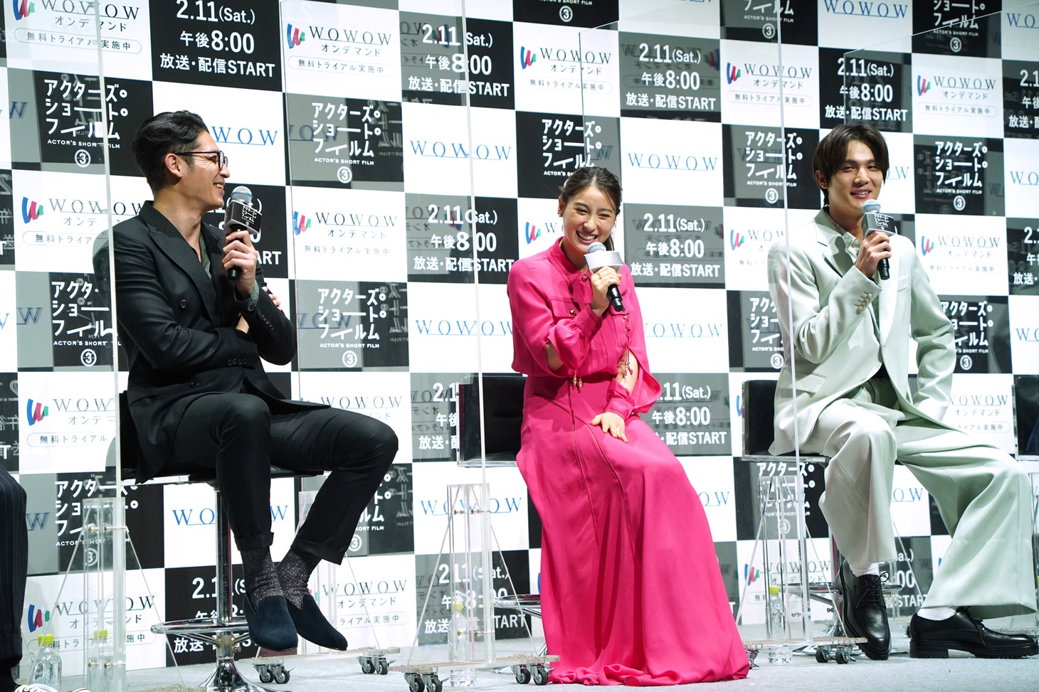 左から玉木宏、土屋太鳳、中川大志。