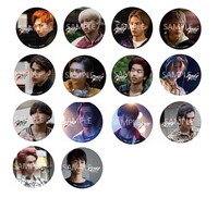 劇場グッズの缶バッジ。