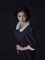 真木よう子演じる永井千代子。