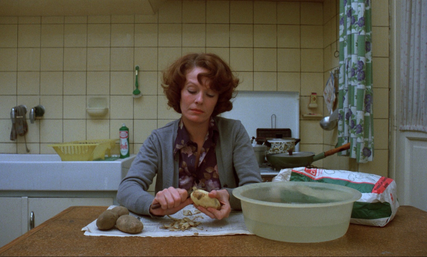 「ジャンヌ・ディエルマン ブリュッセル1080、コメルス河畔通り23番地」場面写真 (c) Chantal Akerman Foundation
