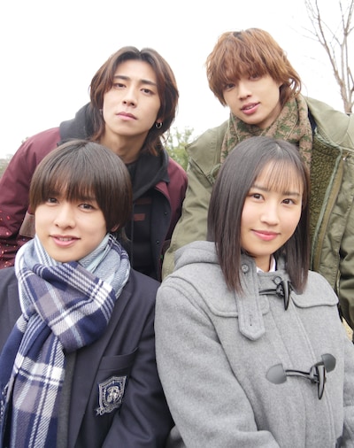 「絵掻きうた」より、上段左から時計回りに岡野海斗、後藤大、古賀成美、秦健豪。