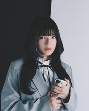 花織琴乃役の石井杏奈。