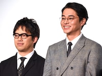 左から三浦貴大、東出昌大。