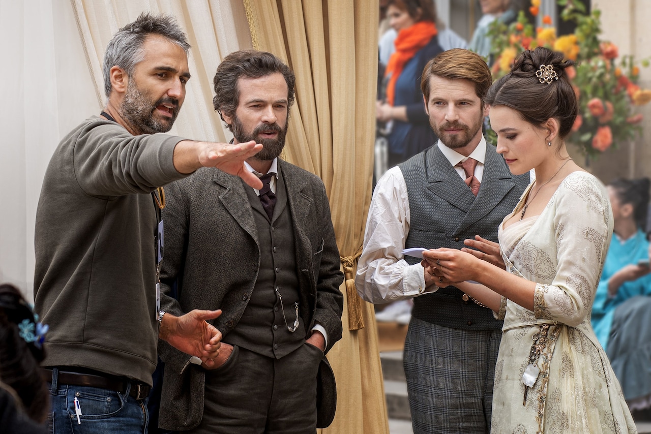 ロマン・デュリスらが語る「エッフェル塔～創造者の愛～」、天才役にはやりがいが