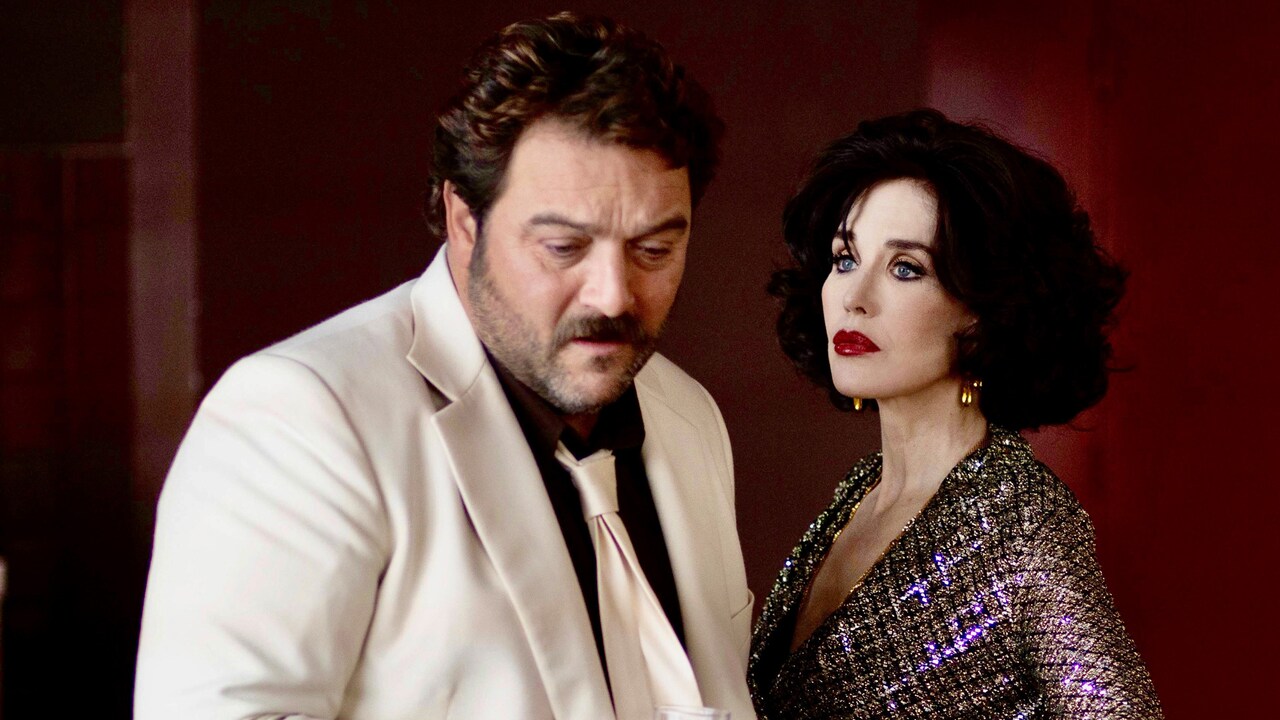 フランソワ・オゾンによる「苦い涙」公開決定、ファスビンダー監督作をアレンジ