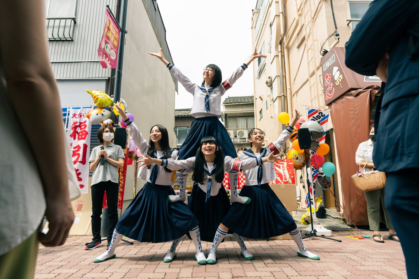 「ベイビーわるきゅーれ 2ベイビー」場面写真