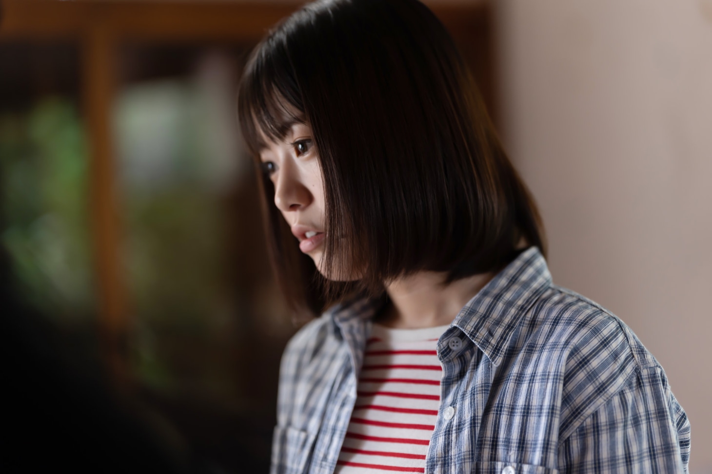 中井友望演じる宮内茉奈。
