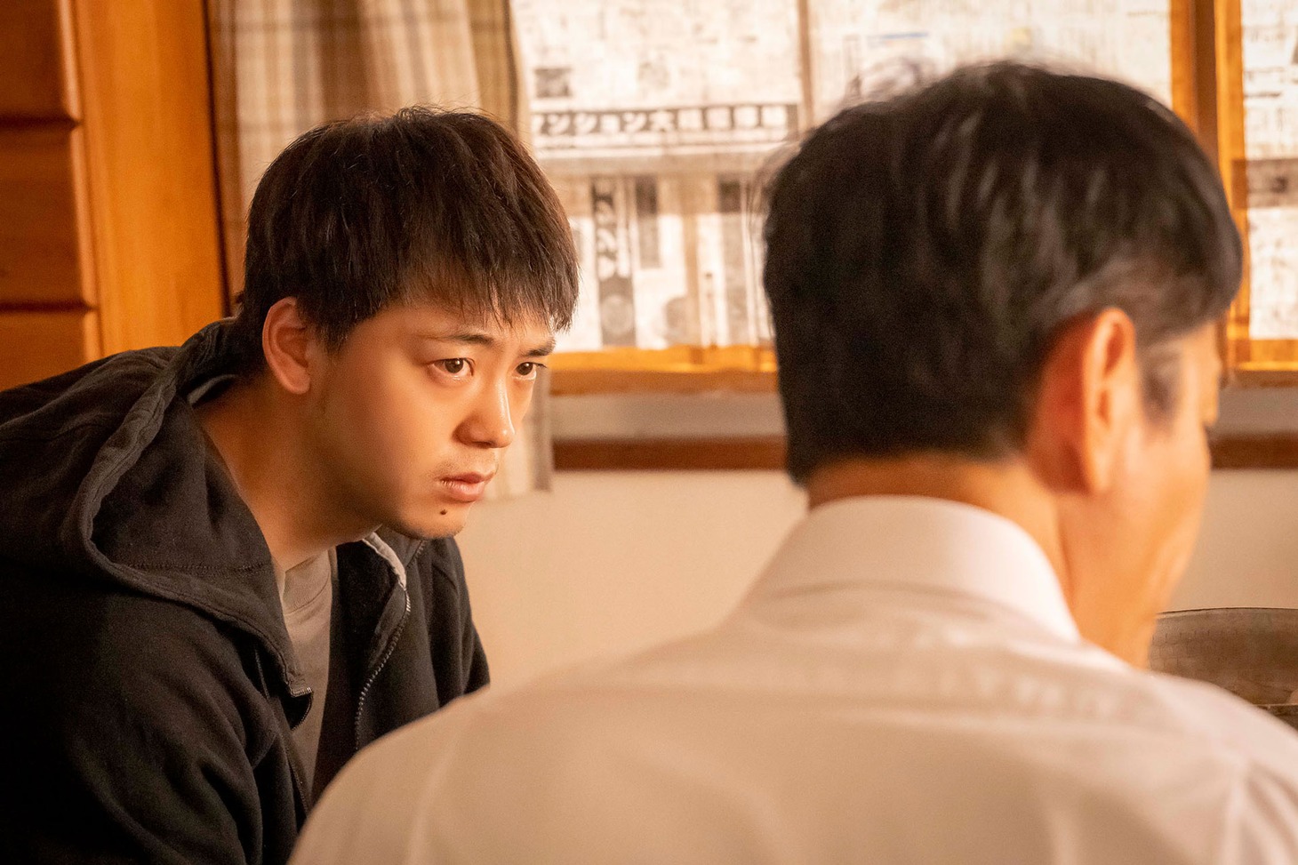 「ペルソナの密告 3つの顔をもつ容疑者」場面写真