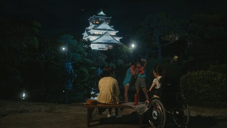 「真ん中のふたり」場面写真