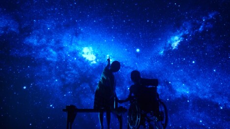 「真ん中のふたり」場面写真