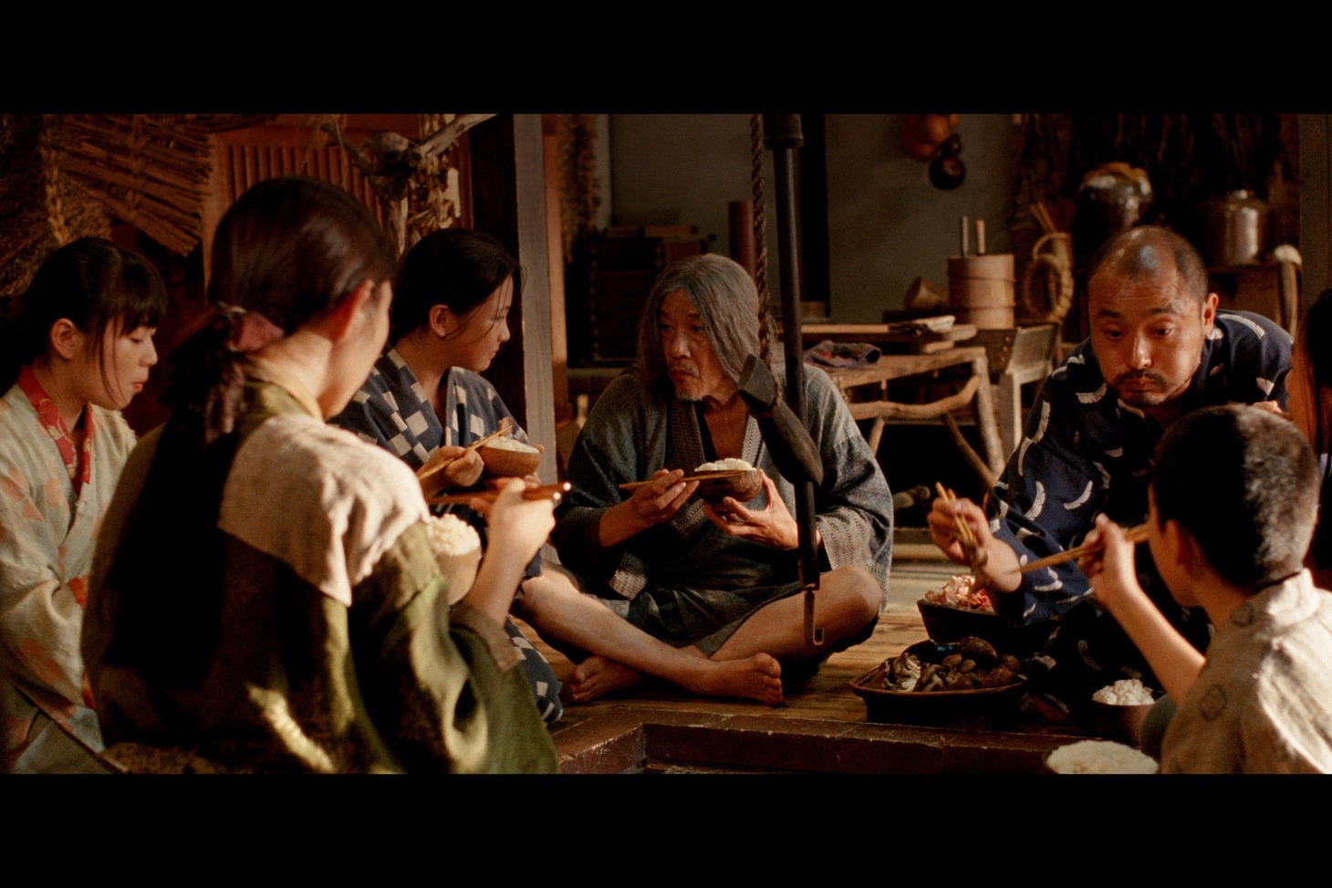 「クモとサルの家族」新場面写真