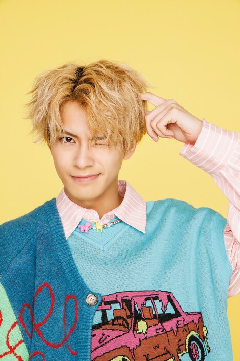 「中尾暢樹2023.04-2024.03カレンダーブック」より。