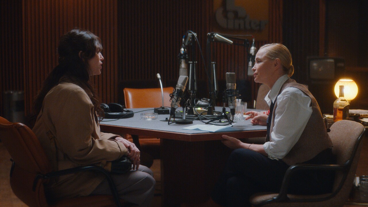 シャルロット・ゲンズブールとエマニュエル・ベアール、23年ぶり再共演シーン公開