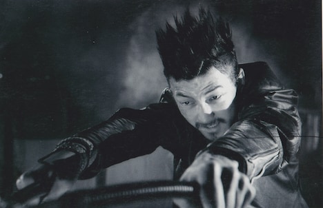 「ELECTRIC DRAGON 80000V」場面写真 (c)2001 WOWOW/Odessa Entertainment/Hakuhodo DY Music & Picture