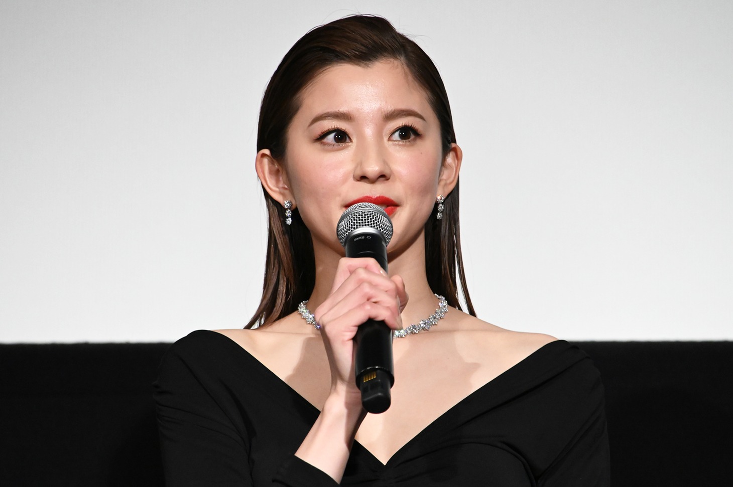 朝比奈彩