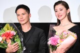 「レッドシューズ」全国公開記念舞台挨拶の様子。左から市原隼人、朝比奈彩。