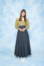 樋口若葉役の生見愛瑠。