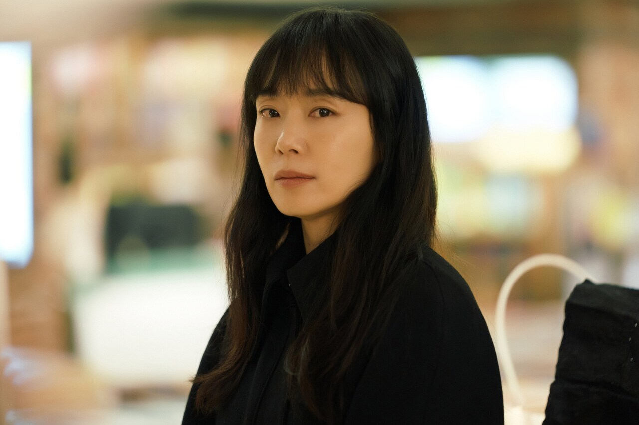 傷ついた男女が夜のバスで出会う「LOST 人間失格」予告、オフショットも解禁