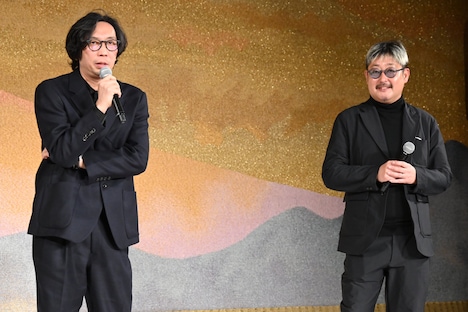 左から行定勲、紀伊宗之。