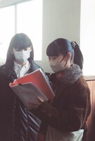 カワイ・ヒバリ（右）