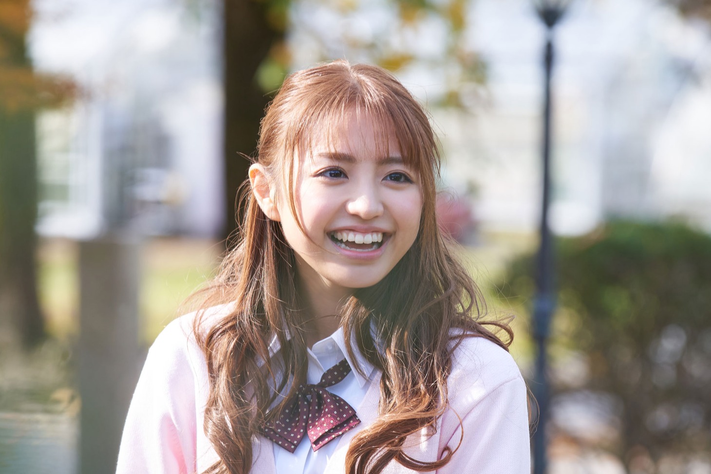 胡桃沢梅役の香音。