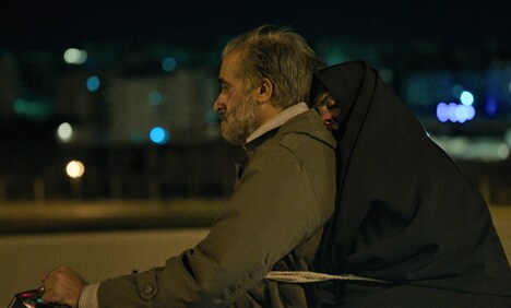 「聖地には蜘蛛が巣を張る」新場面写真