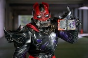 「仮面ライダーアウトサイダーズ ep.2 滅びの予兆とデザストの覚醒」場面写真