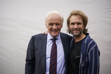 左からアンソニー・ホプキンス、フロリアン・ゼレール。