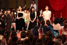 左から岸井ゆきの、のん、広瀬すず、吉岡里帆。