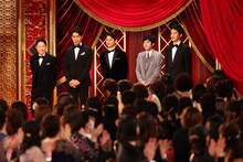 左から阿部サダヲ、大泉洋、妻夫木聡、二宮和也、松坂桃李。