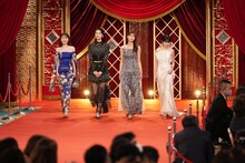 左から小野花梨、菊池日菜子、生見愛瑠、福本莉子。