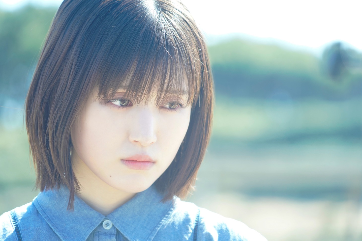 「今夜、世界からこの恋が消えても」より、福本莉子。(c)2022「今夜、世界からこの恋が消えても」製作委員会