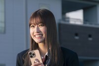 「モエカレはオレンジ色」より、生見愛瑠。(c)2022「モエカレはオレンジ色」製作委員会 (c)玉島ノン/講談社